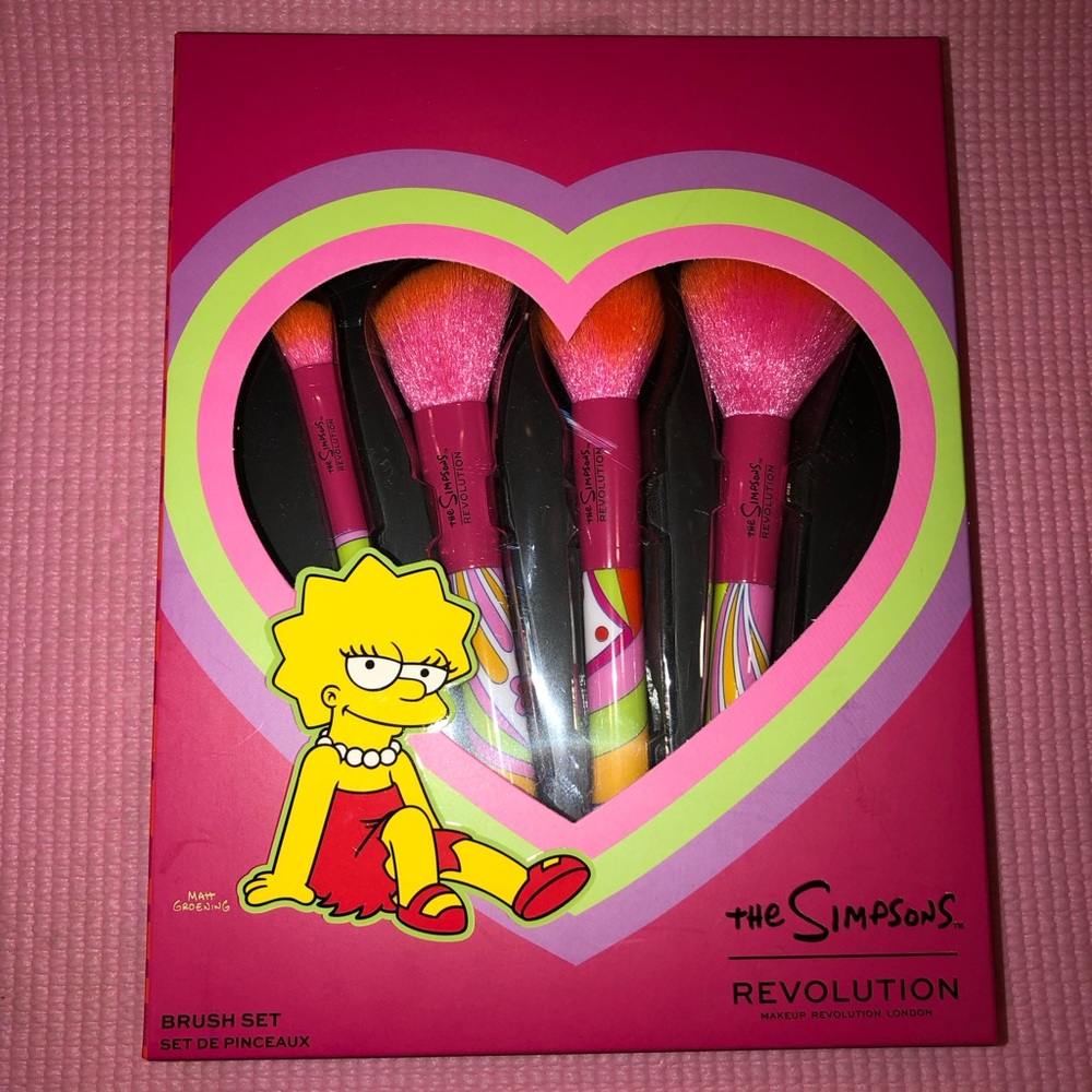 The Simpsons Summer of Love Brush Set